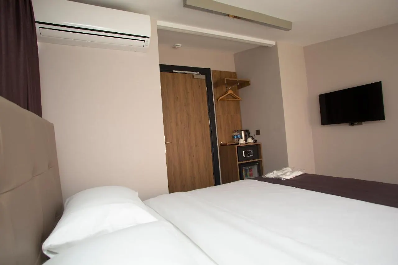 Jurnal Hotel Estambul