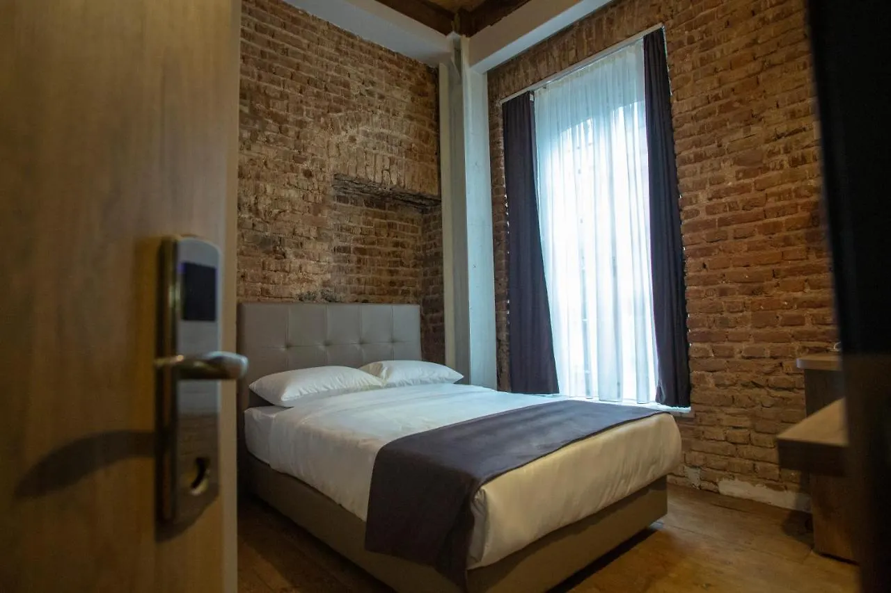 Jurnal Hotel Estambul
