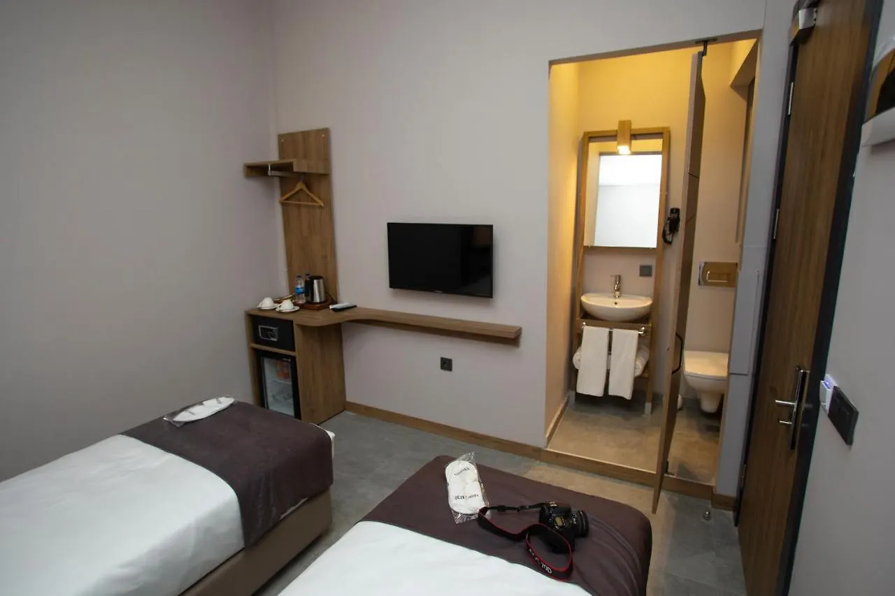 Jurnal Hotel Estambul