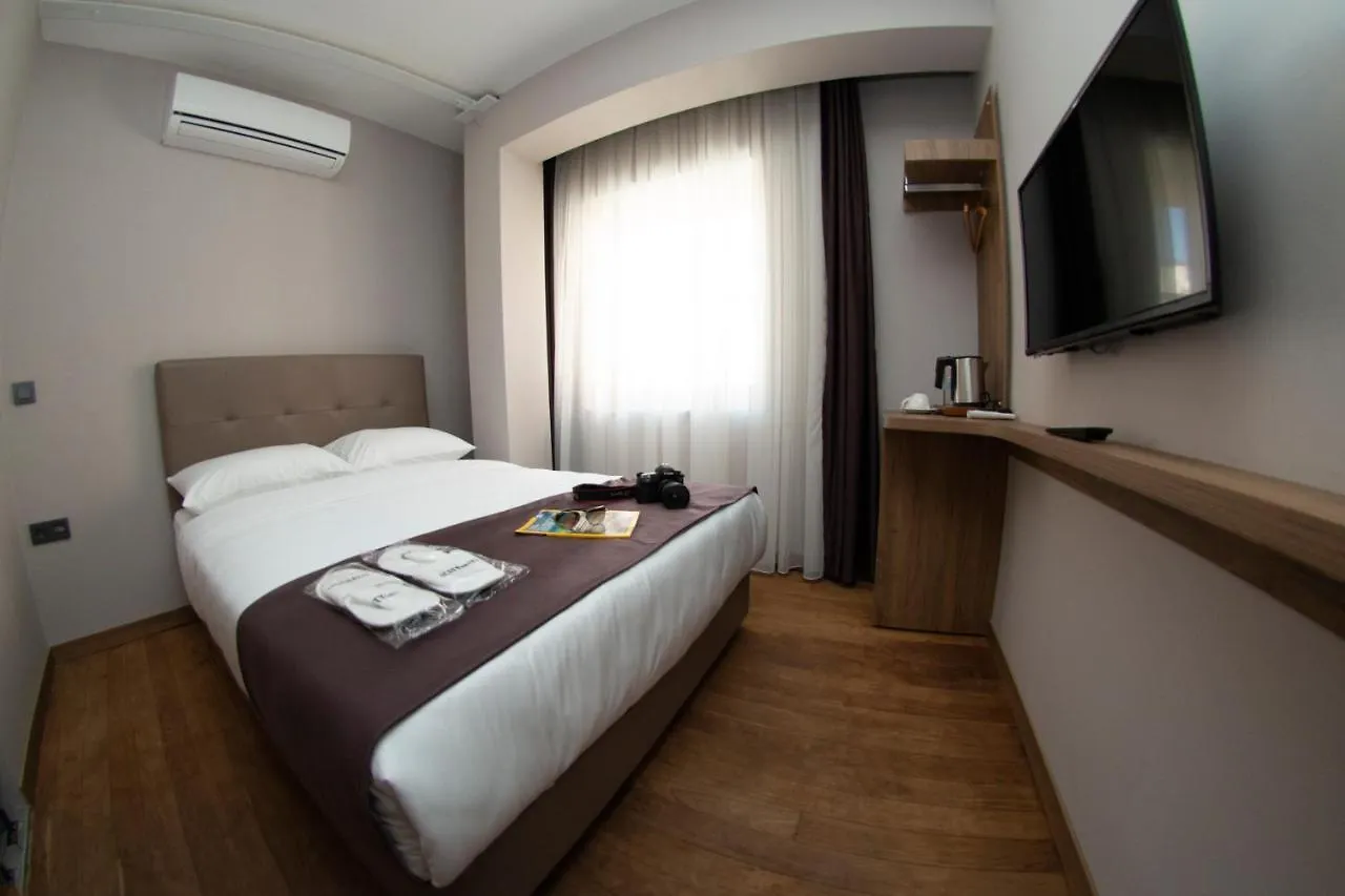 Jurnal Hotel Estambul