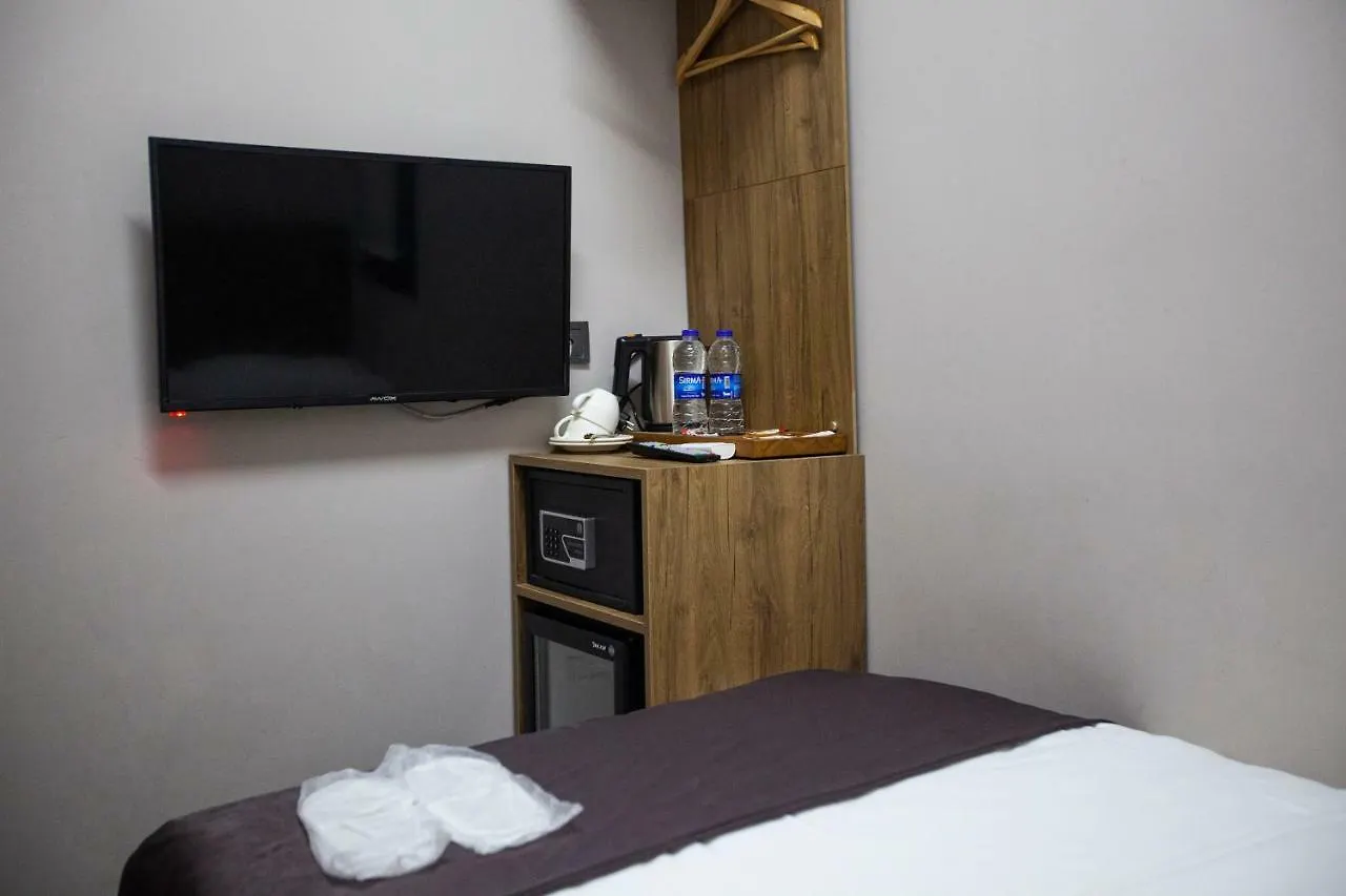 Jurnal Hotel Estambul